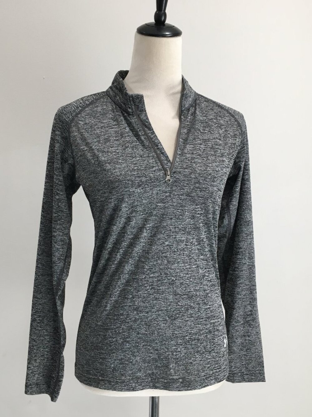 UNDER ARMOUR Heat Gear Fitted Compression Marled Gray White 1/4 Zip Shirt